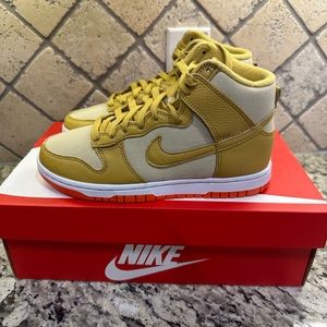 Nike Dunk Hi Retro Prm